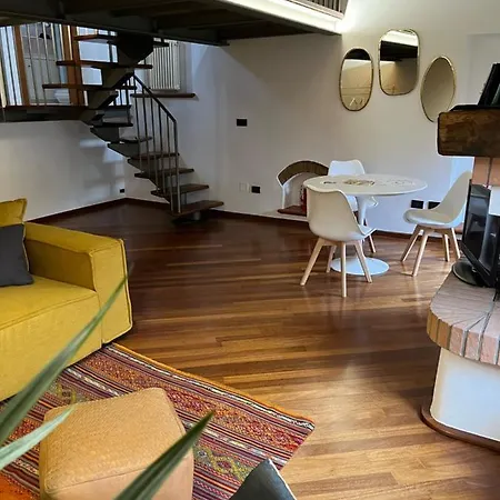 Apartamento Loft Albinelli Wi-fi E Parcheggio Gratis In Centro Modena