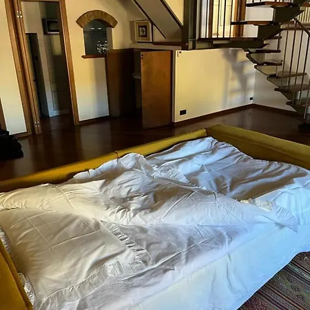 Loft Albinelli Wi-fi E Parcheggio Gratis In Centro Apartamento Modena