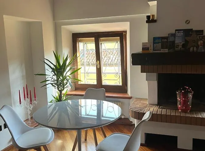 Loft Albinelli Wi-fi E Parcheggio Gratis In Centro Διαμέρισμα